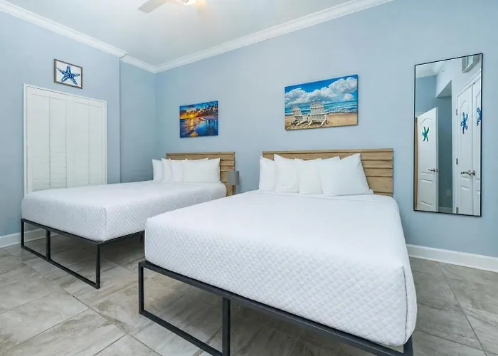Phoenix Gulf Towers 805 Apartment